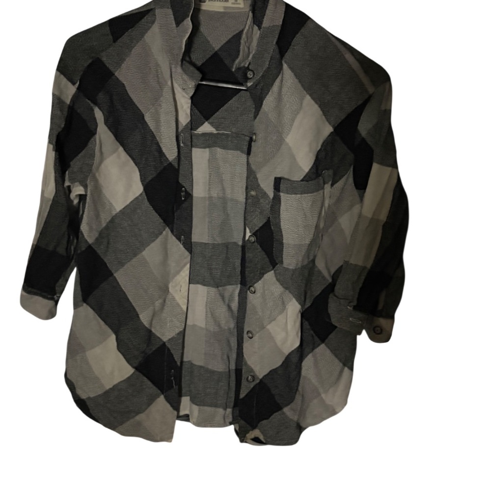 Stylish Black and Gray Plaid Long Sleeve Top